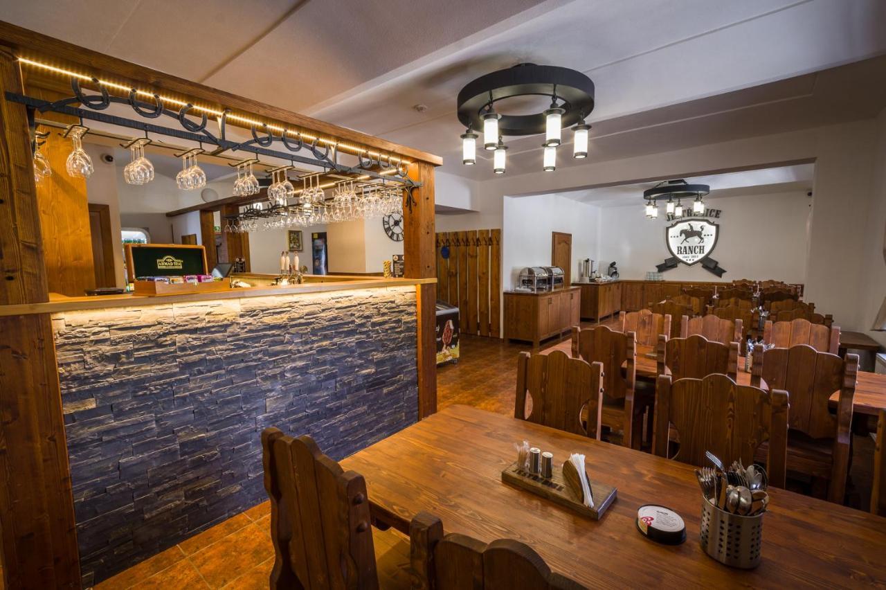 Hermanicky Ranch Jestrebice酒店 外观 照片
